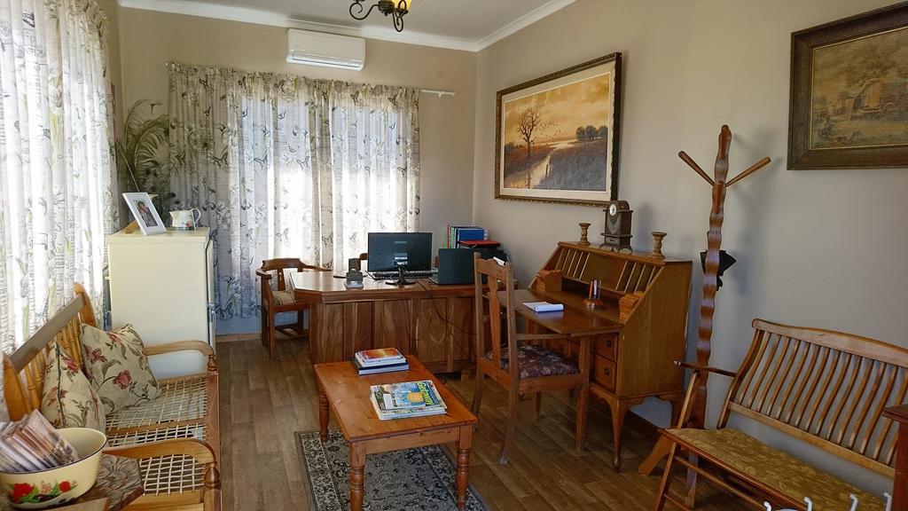 Petra'S Country Guesthouse Фрейхейд Екстер'єр фото